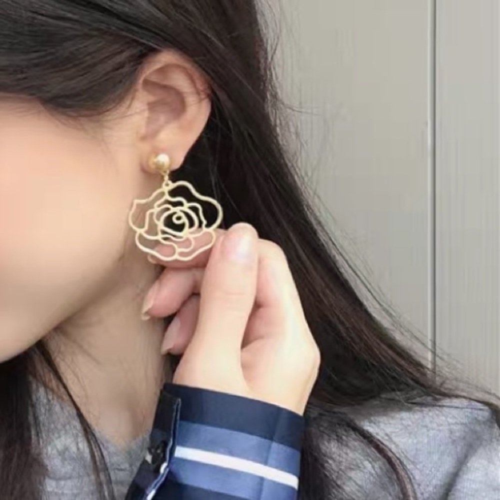 💙S925 GOLD FLOWER EARRINGS - Picture 9 of 11